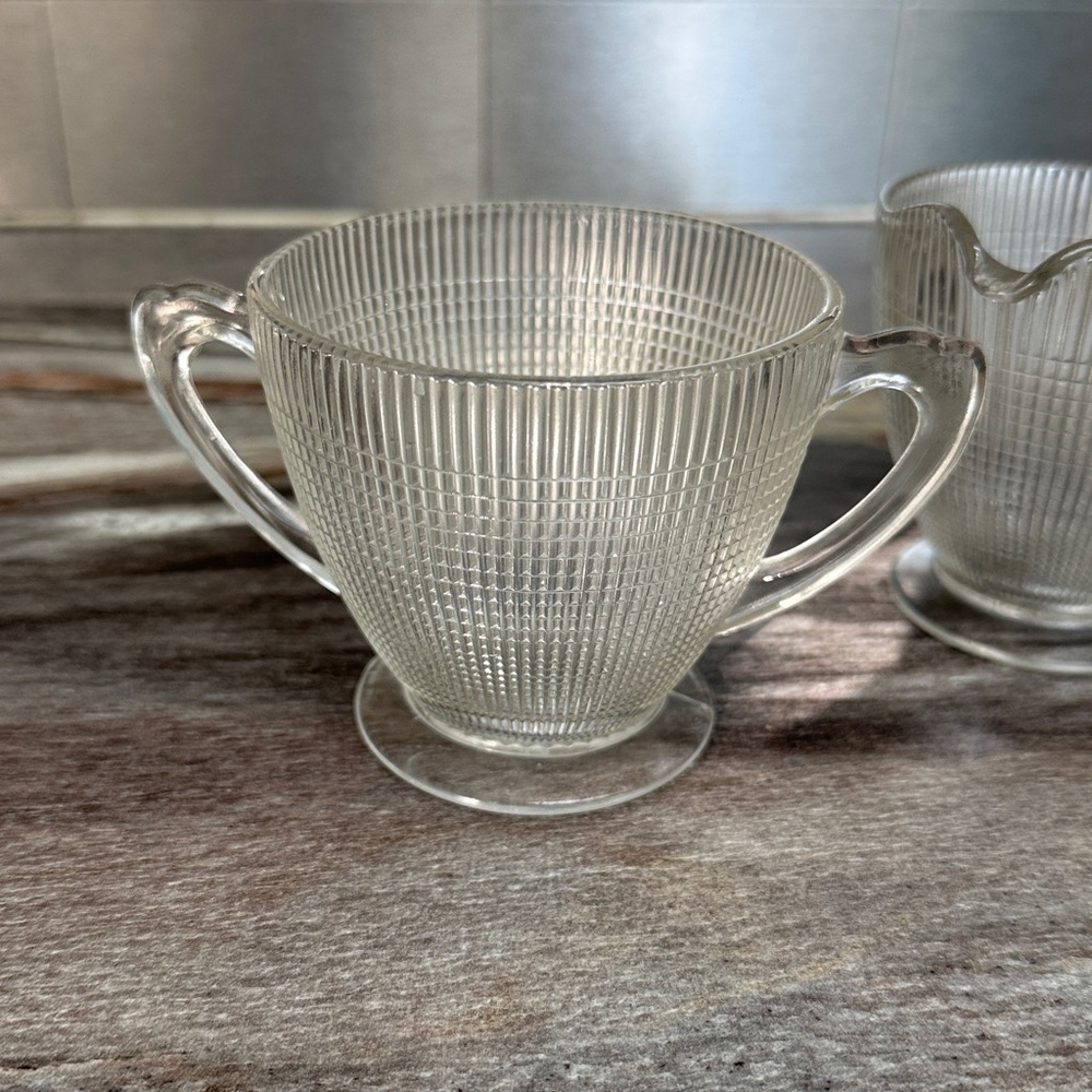 Vintage Dominion Glass 'Saguenay' pattern clear glass creamer and sugar bowls - Picture 3 of 6